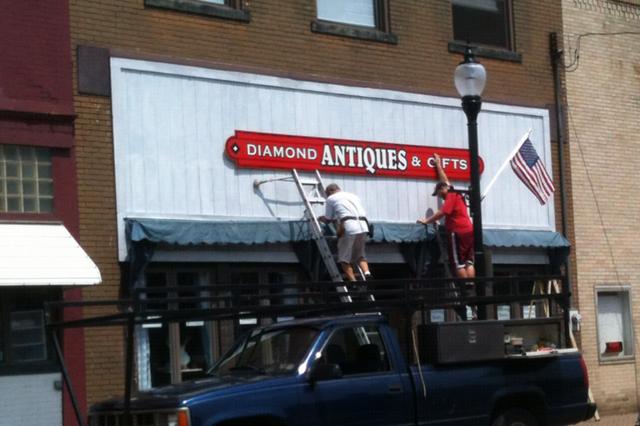 on the diamond antiques